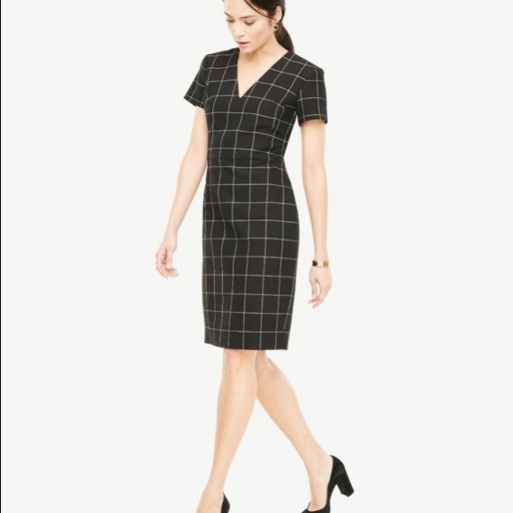 Ann Taylor Windowpane V-neck Sheath Dress Size 2